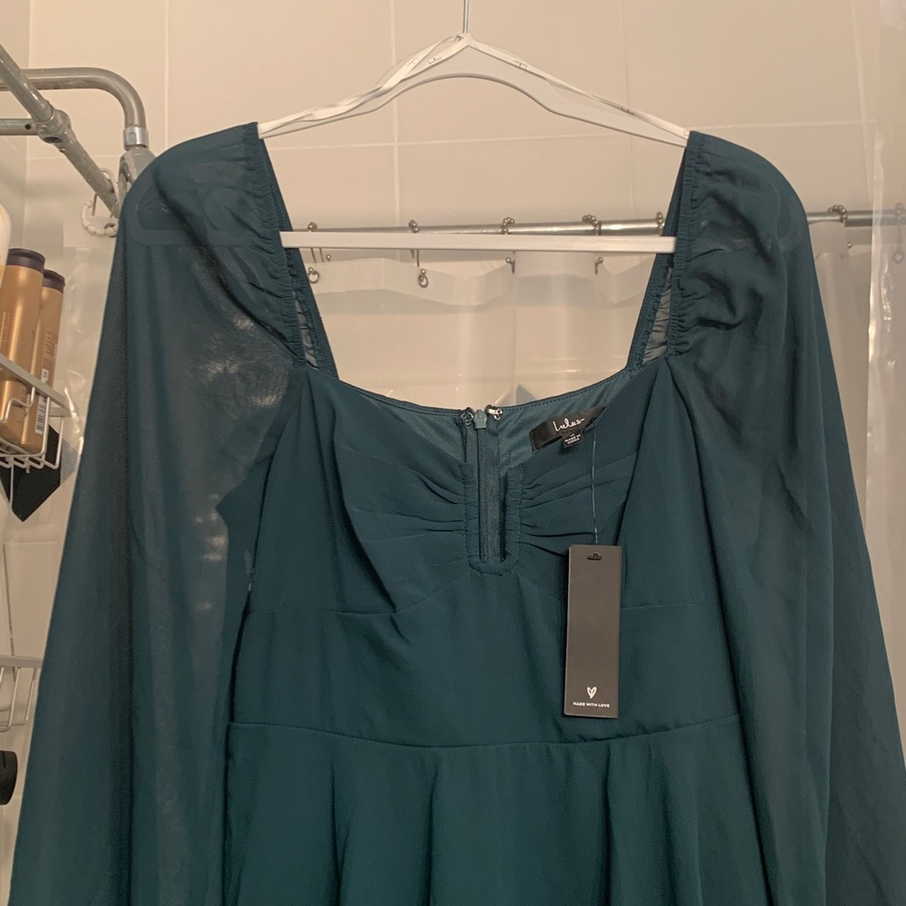 Lulus Green Tiered Full Sleeve Maxi Dress NWT Size Medium Wedding Guest Dress